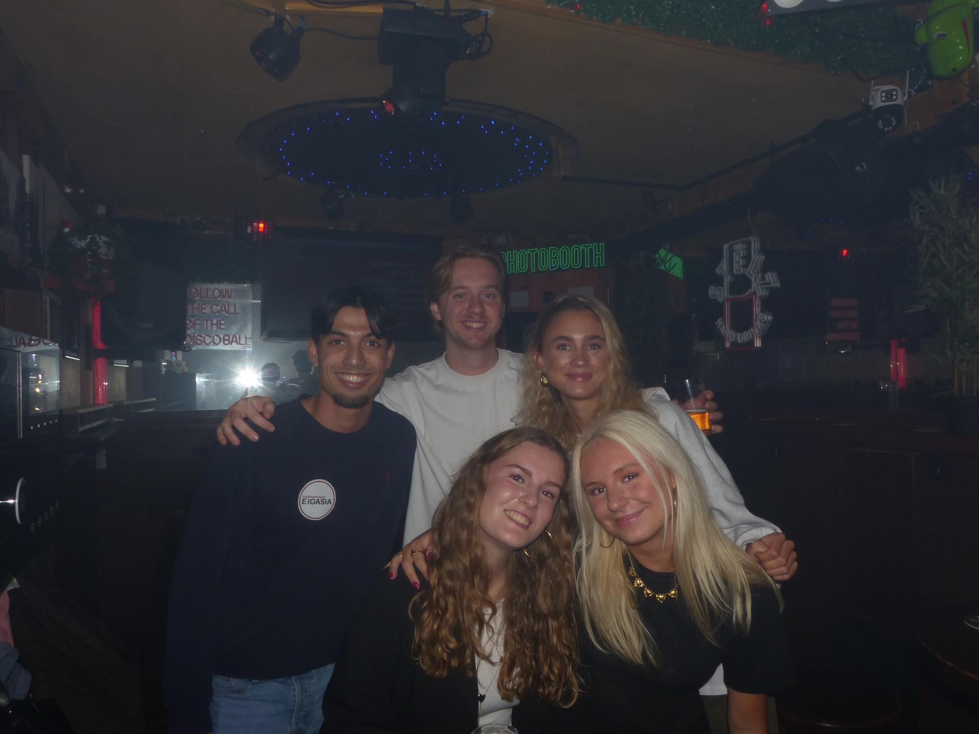 ca593abbeb63488ea3b738f0f21820b5-lg.jpg